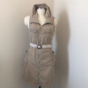 Super Unique dress! With belt. Looks New! Medium